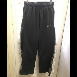 Boys Nike elite therma fit sweatpants